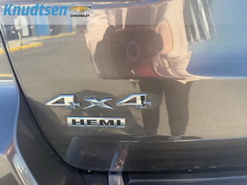 Used 2014 Jeep Grand Cherokee Overland image 10