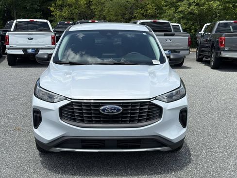 Used 2026 Ford Escape Active w/ Cold Weather Package FWD image 2