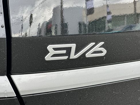 Used 2024 Kia EV6 Light image 33