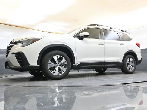 Used 2025 Subaru Ascent Premium AWD/4WD image 31
