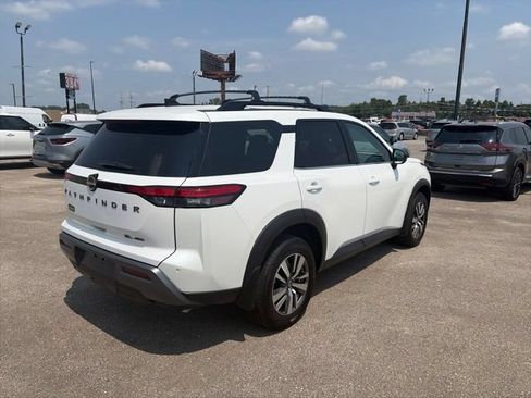 Used 2026 Nissan Pathfinder SL AWD/4WD image 6