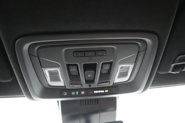 Used 2025 GMC Sierra 3500 Denali Ultimate AWD/4WD image 11