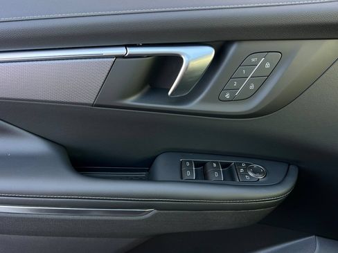 New 2026 Buick Enclave Sport Touring w/ Power Package FWD image 8