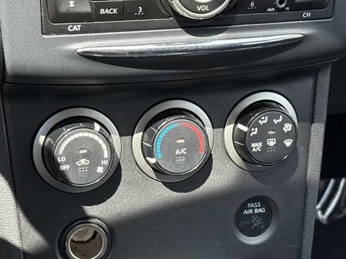 Used 2012 Nissan Rogue S FWD image 21