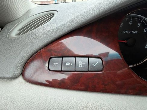 Used 2008 Buick Lucerne CXL w/ Luxury Package FWD image 20