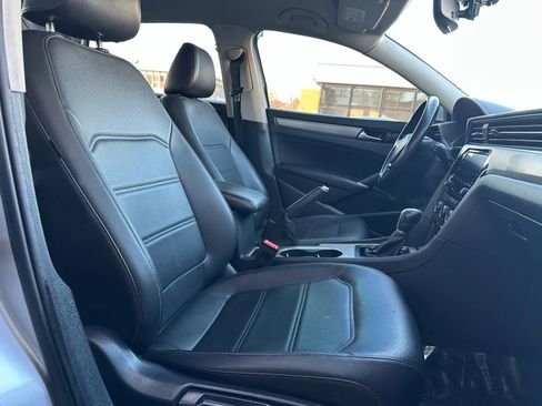 Used 2020 Volkswagen Passat 2.0T SE image 16