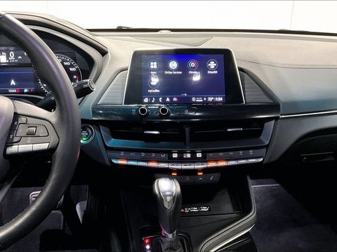 Used 2025 Cadillac CT4 Luxury RWD image 8