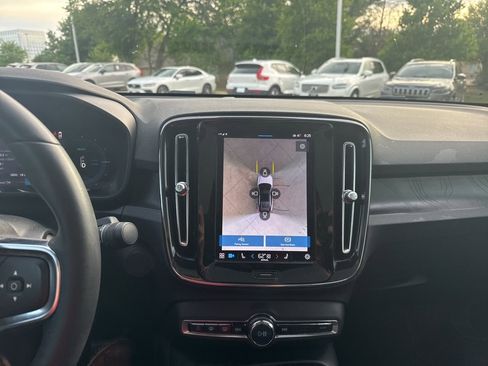 Used 2023 Volvo C40 P8 Recharge Plus image 25