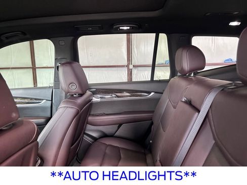 Used 2020 Cadillac XT6 Premium Luxury AWD/4WD image 17
