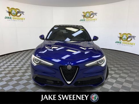 Used 2023 Alfa Romeo Stelvio Ti AWD/4WD image 3