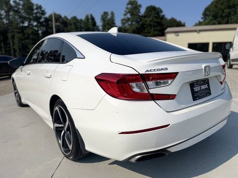 Used 2019 Honda Accord Sport image 5