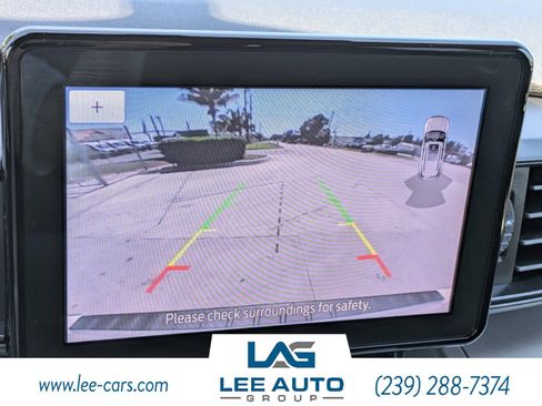 Used 2021 Ford Explorer XLT AWD/4WD image 26