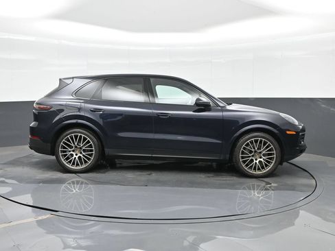 Certified 2023 Porsche Cayenne S Platinum AWD/4WD image 10