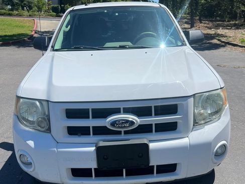 Used 2011 Ford Escape 2WD Hybrid image 2
