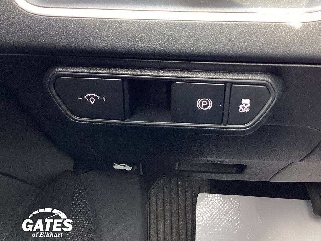 Used 2025 Kia K4 FWD image 23