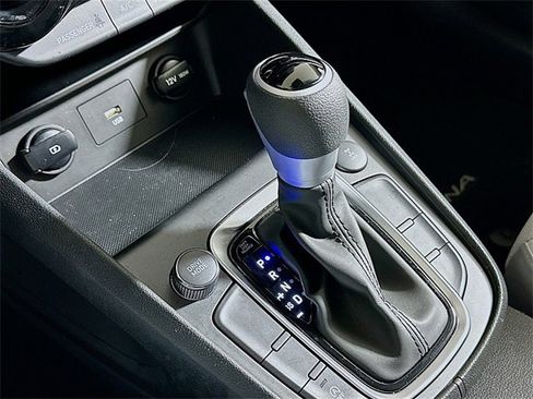 Used 2023 Hyundai Kona SEL image 17