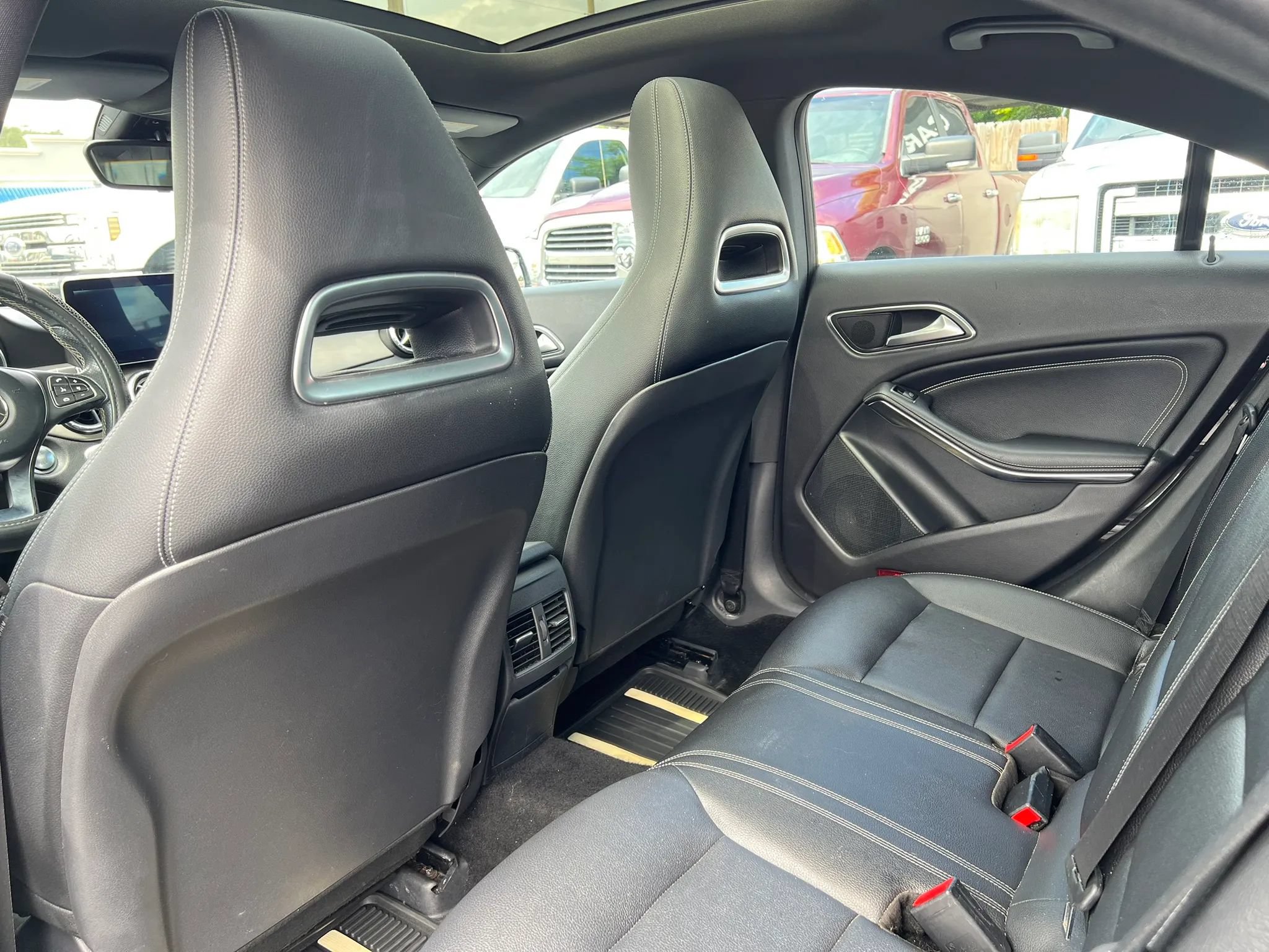 Used 2017 Mercedes-Benz CLA 250 image 10