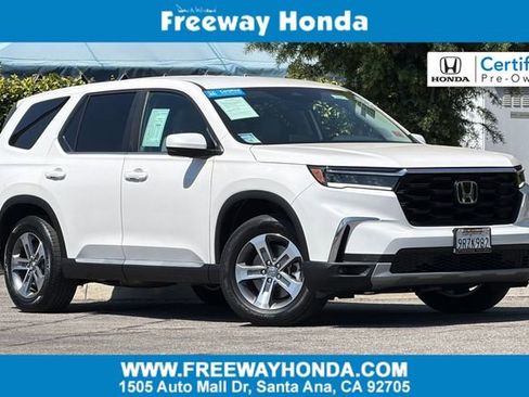 Certified 2025 Honda Pilot EX-L image 1