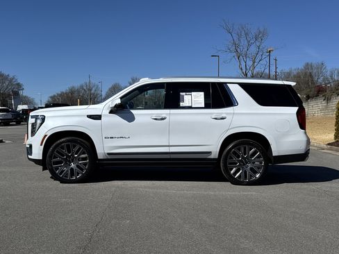 Used 2026 GMC Yukon Denali Ultimate w/ LPO, Floor Liner Package image 7