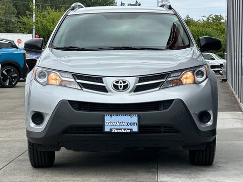 Used 2013 Toyota RAV4 LE AWD/4WD image 8