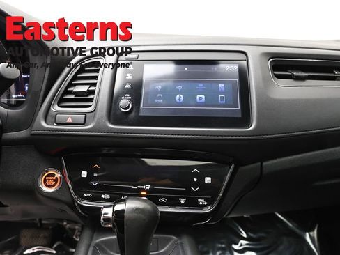 Used 2021 Honda HR-V EX-L image 12