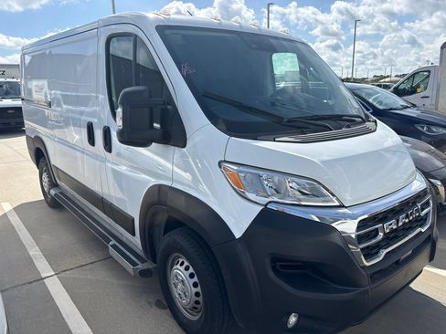 Used 2025 RAM ProMaster 2500 w/ U-Haul Equipment Group FWD image 2