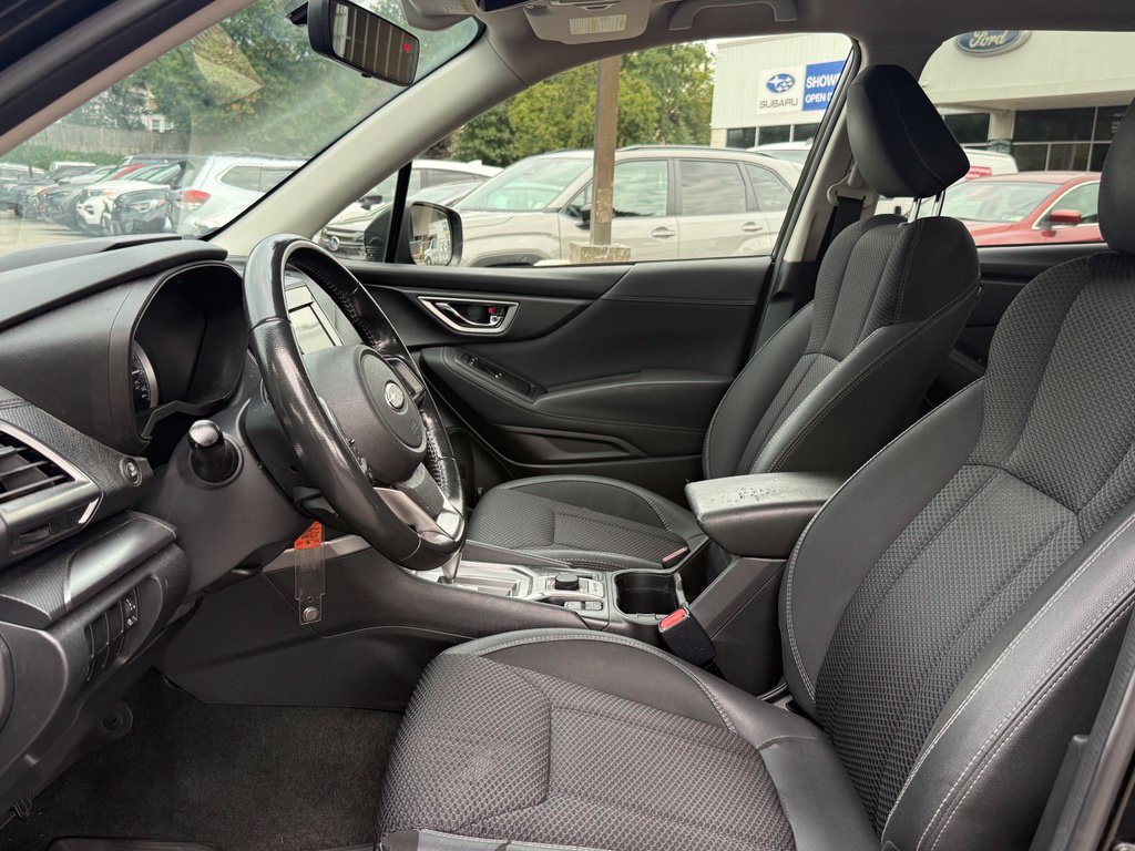 Used 2019 Subaru Forester Premium AWD/4WD image 17