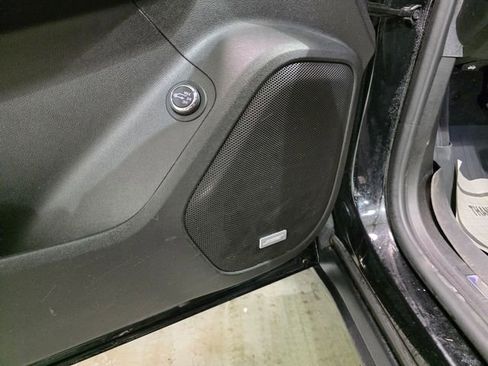 Used 2023 GMC Acadia Denali w/ Trailering Package image 12