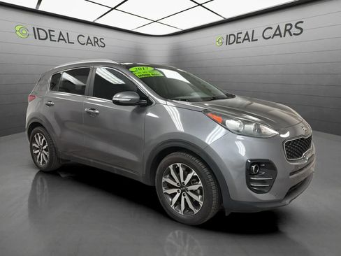 Used 2017 Kia Sportage EX w/ EX Technology Package FWD image 3