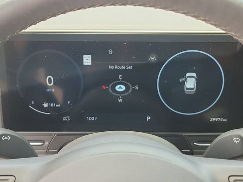 Used 2024 Hyundai Kona Limited AWD/4WD image 34