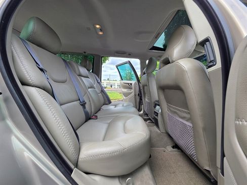 Used 2003 Volvo V70 AWD/4WD image 16
