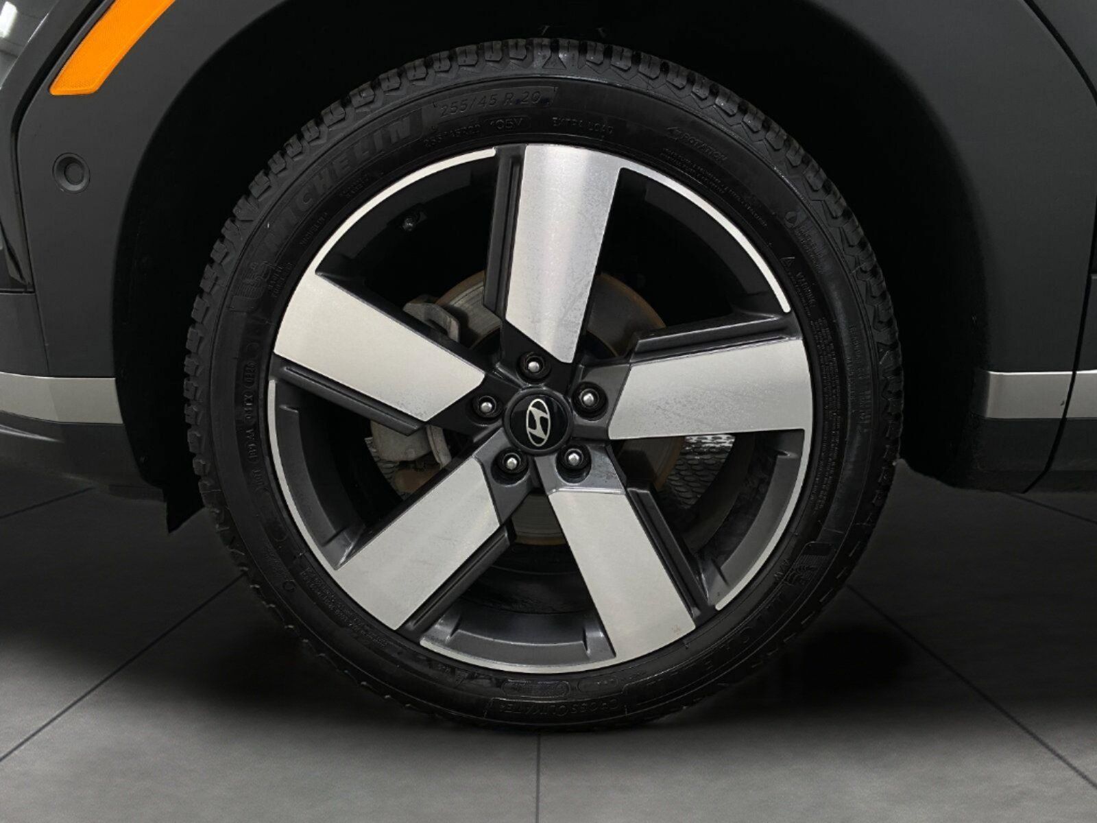 Certified 2024 Hyundai Santa Fe Limited AWD/4WD image 12