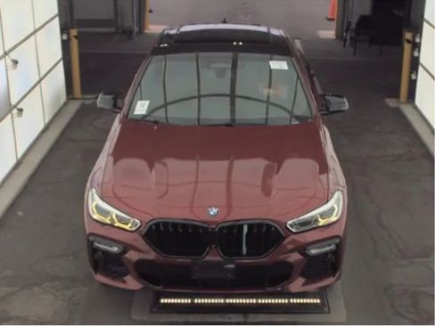 Used 2021 BMW X6 M50i w/ Executive Package image 3