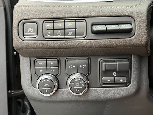 Used 2023 GMC Yukon Denali w/ Max Trailering Package AWD/4WD image 21