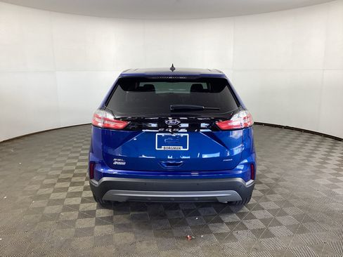 Used 2024 Ford Edge SEL w/ Convenience Package AWD/4WD image 3