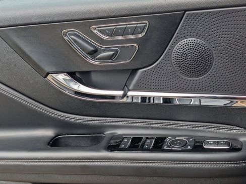 Used 2023 Lincoln Corsair AWD w/ Equipment Group 101A image 23