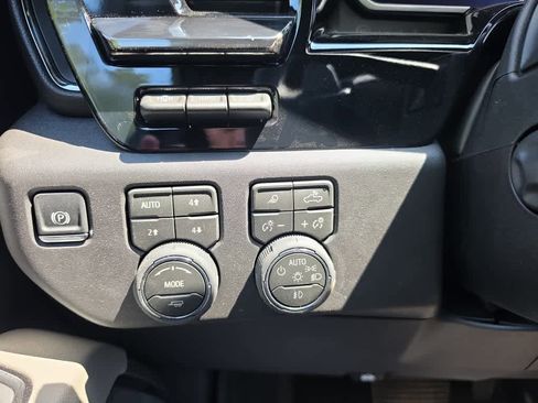 New 2026 Chevrolet Silverado 1500 ZR2 w/ LPO, Dark Essentials Package image 21