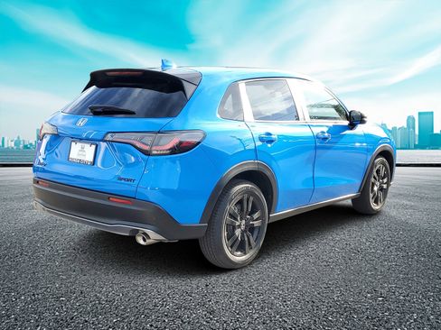 Certified 2026 Honda HR-V Sport image 4