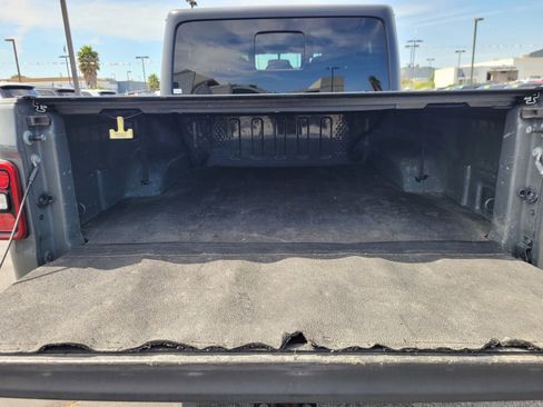 Used 2020 Jeep Gladiator Sport w/ Quick Order Package 24S AWD/4WD image 10
