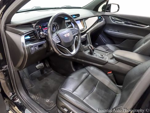 Used 2020 Cadillac XT6 Premium Luxury image 13