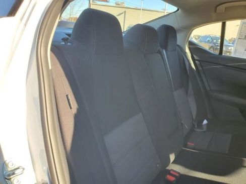 New 2025 Nissan Sentra SR image 15