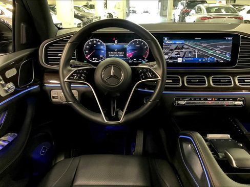 Used 2025 Mercedes-Benz GLE 350 4MATIC image 5