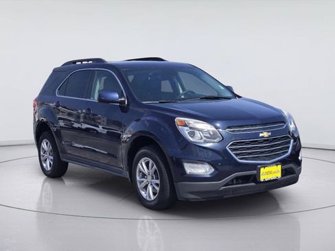 Used 2017 Chevrolet Equinox LT FWD image 3