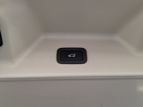 Used 2021 Land Rover Range Rover Westminster Edition image 29