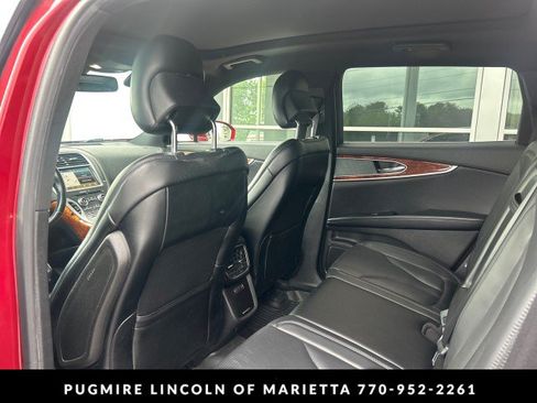 Used 2016 Lincoln MKX Reserve w/ Climate Package FWD image 4