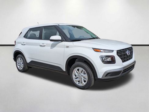 New 2026 Hyundai Venue SE FWD image 2