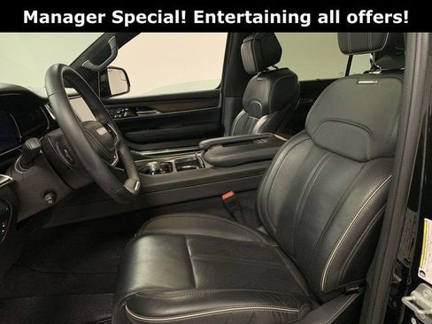 Used 2022 Jeep Grand Wagoneer Series II w/ Convenience Group III image 10