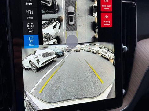 New 2026 Volvo XC60 B5 Plus w/ Protection Package Premier image 15