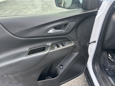 Used 2024 Chevrolet Equinox LT w/ LPO, Floor Liner Package AWD/4WD image 8