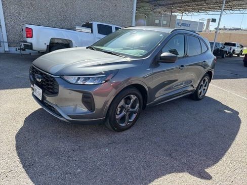 Used 2023 Ford Escape ST-Line w/ Tech Pack #1 image 2